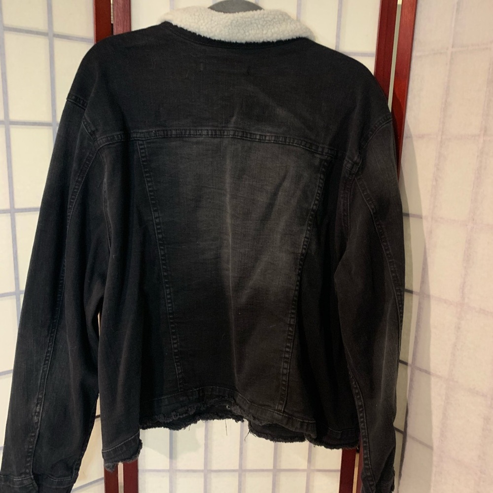 Max Jeans Black Denim Jacket with Faux Sherpa Collar - Picture 7 of 9